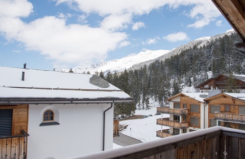 Lenzerheide Apartment | Alpine chic apartment at the Rothorn cable car