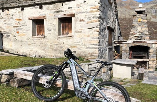 Bosco Gurin House | Alpine cottage "Casi Hütte" with a fascinating view