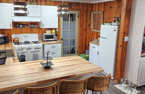 Alpine Cabin | Alpine Dog Friendly Cabin!