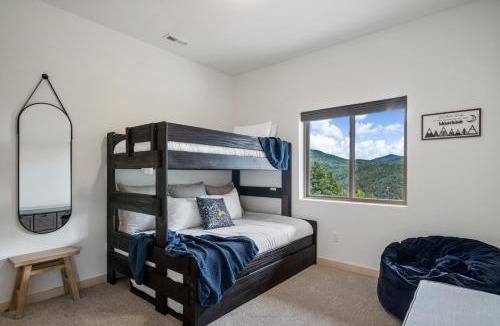 Rainbow Valley House | Alpine Escape: Family-Friendly w/Gorgeous Scenery