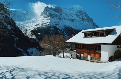 Grindelwald Ski Chalet | Alpine Escape - Iconic Views & Timeless Design