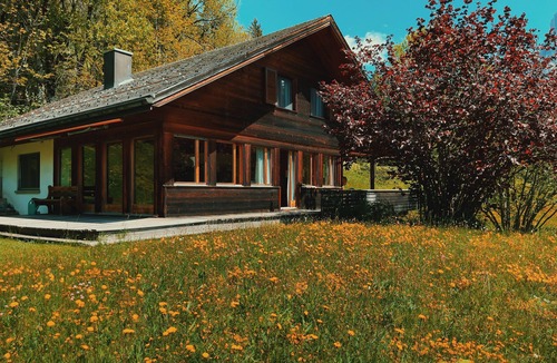 Grindelwald Ski Chalet | Alpine Escape - Iconic Views & Timeless Design