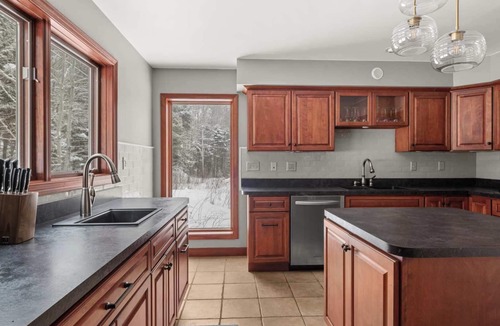 Warren House | Alpine Falls Chalet: Mountain Views | Ski Haven