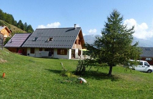 Montricher-Albanne House | ALPINE FANTASY II