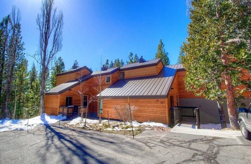 Dollar Point Condo | Alpine Getaway 3 Bedroom Home by RedAwning