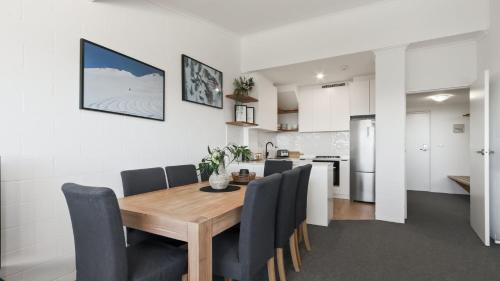 Hotham Heights Apartment | Alpine Heights 02