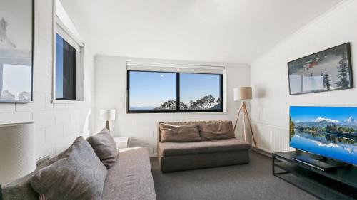 Hotham Heights Apartment | Alpine Heights 02