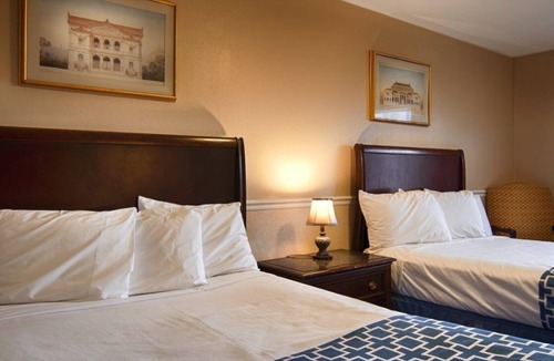 Rockford Hotel | Alpine Inn Rockford