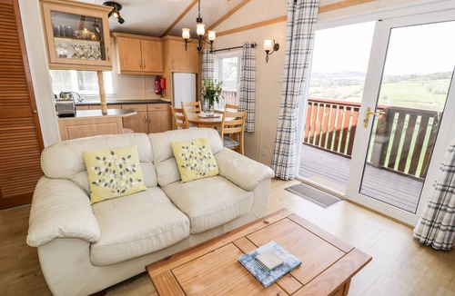 Rhyd-y-foel Cottage | ALPINE LODGE, pet friendly, character holiday cottage in Rhyd-Y-Foel