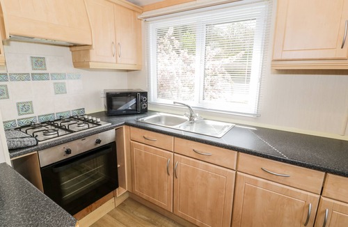 Rhyd-y-foel Cottage | ALPINE LODGE, pet friendly, character holiday cottage in Rhyd-Y-Foel