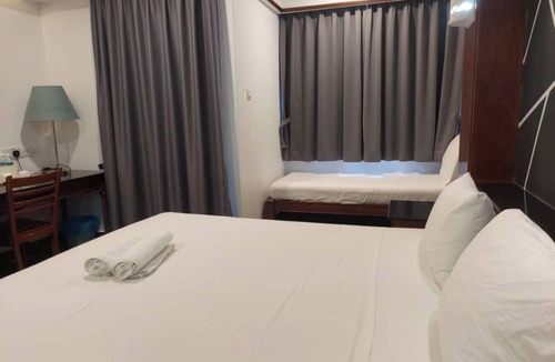 Taman Tanjung Ski Chalet | Alpine LXPD Deluxe Upper Unit