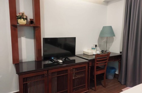 Taman Tanjung Ski Chalet | Alpine LXPD Deluxe Upper Unit