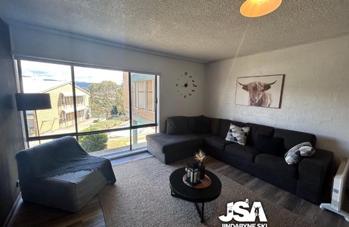 Jindabyne Apartment | Alpine Mountain View 43