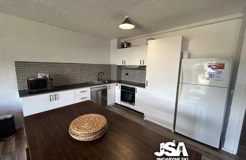 Jindabyne Apartment | Alpine Mountain View 43