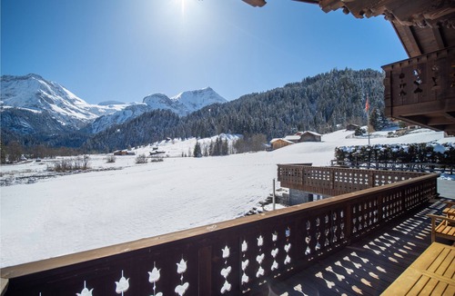 Lauenen Ski Chalet | Alpine oasis near Gstaad