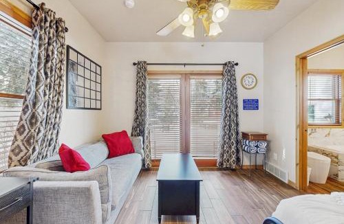 North Park City Hotel | Alpine Retreat #6