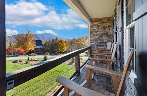 Seven Devils House | Alpine Retreat