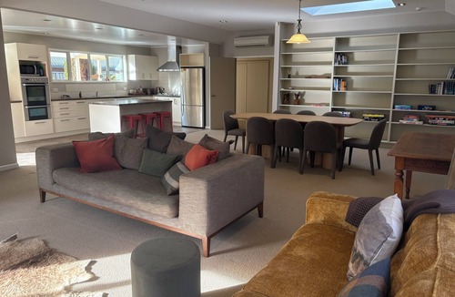 Arrowtown House | Alpine Rose Retreat