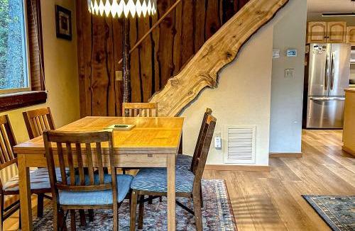 Alyeska House | Alpine Serenity Cabin