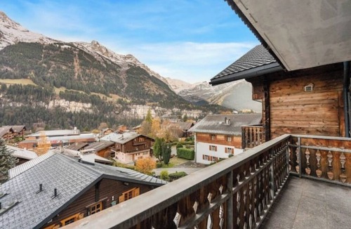 Champery Apartment | Alpine Spa Retreat - Champéry