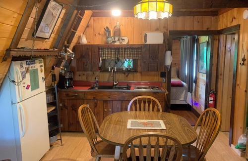 Warren Cabin | Alpine Village Chalet