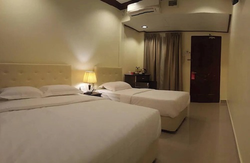 Kijal Hotel | AlSafina Kijal Beach Resort & Restaurant