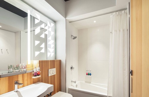 Ottawa Division Hotel | Alt Hotel Ottawa Airport