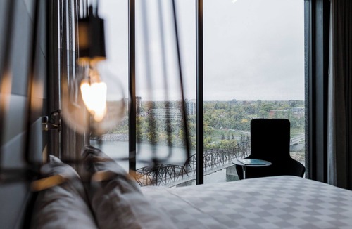 Saskatoon Downtown Hotel | Alt Hotel Saskatoon