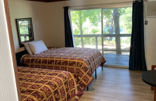 Alta Sierra Hotel | Alta Sierra Village Inn