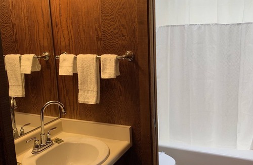 Alta Sierra Hotel | Alta Sierra Village Inn