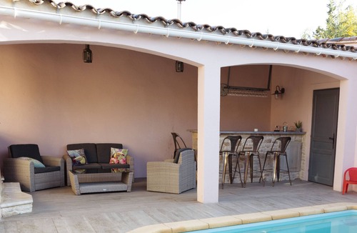 Piolenc Apartment | ALTAHIR GÎTE EN PROVENCE