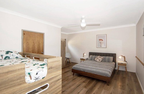 Bundook House | Altamira Apple Gum, TOP NOTCH