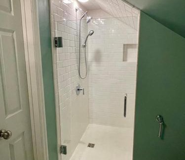 Belmont House | Altavista House - Renovated, Charming, & Walkable