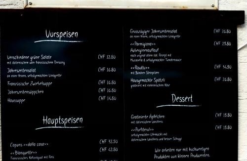 Tavanasa Apartment | Alte Post mit Geschichte und Restaurant