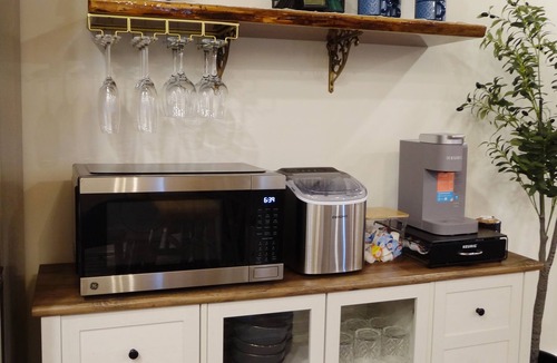 Madison House | Alterra:Slees 8,Steps to Main St,Serene