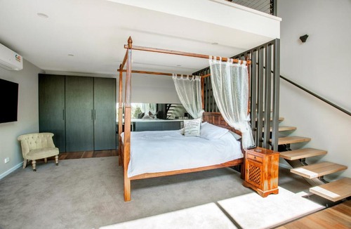 Boorolite Bed & Breakfast | Altitude221