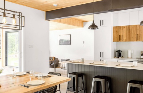 Saint-Alexis-des-Monts Ski Chalet | ALTO - Luxurious boreal chalet