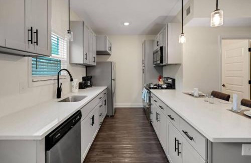 Clarksville Apartment | Alto M5 Marvelous 2bd,25bth wpool acc