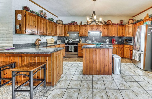 Alto House | Alto Mtn Retreat on 8 Acres w/Indoor Hot Tub