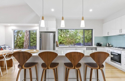 Lorne House | Alto Vista - Tree & Ocean Views