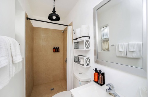 West Avenue Hotel | Alton Road