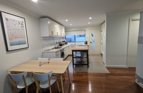 Altona Apartment | Altona Beachfront Haven - 2 Bed, 2 Bath