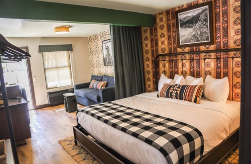 Silverton Hotel | Altus Lodge