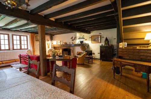 Sare House | Altzugarria, ancienne ferme Basque, authentique et familiale à Sare