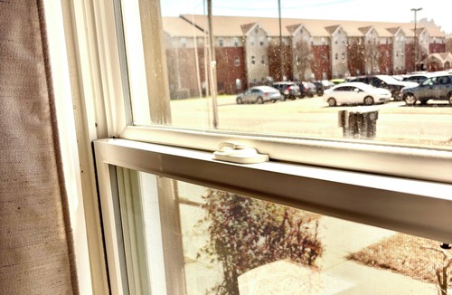 Searcy House | Alumni House,1 bedroom apartment right beside Harding University no cleaning fee