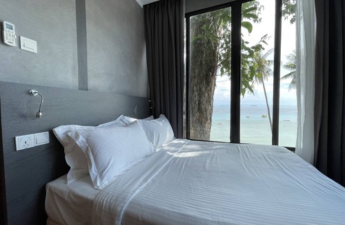 Kampung Pasir Hantu Hotel | Alunan Resort