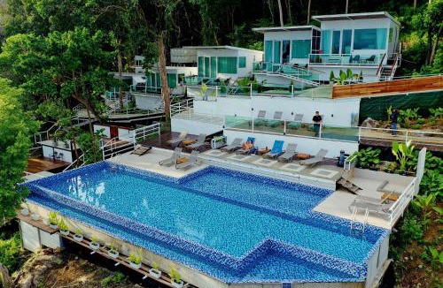 Kampung Pasir Hantu Resort | Alunan Resort