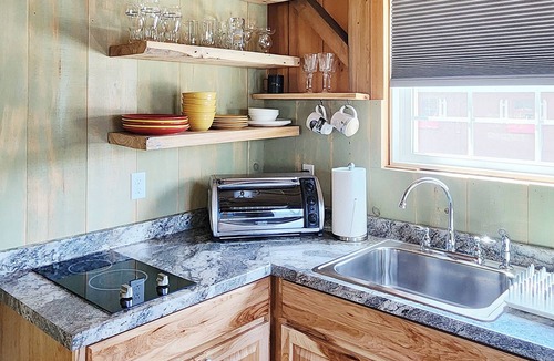 Lamoine Cabin | Alvah's Park Ranger Cabin