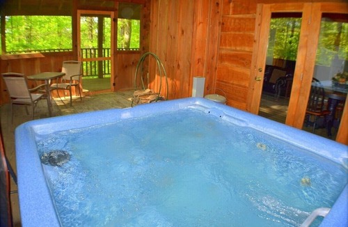 Pigeon Forge Cabin | Always Misbehavin: Pet Friendly, Free Attraction Tickets, Hot Tub & Close to PF