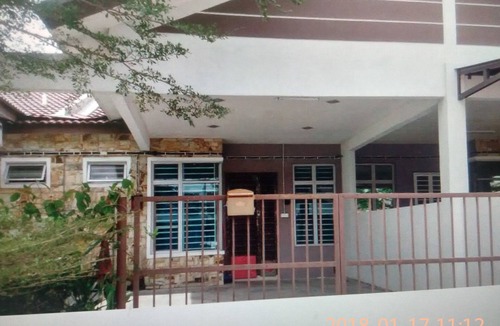 Sungai Baru Tengah House | Alya Homestay